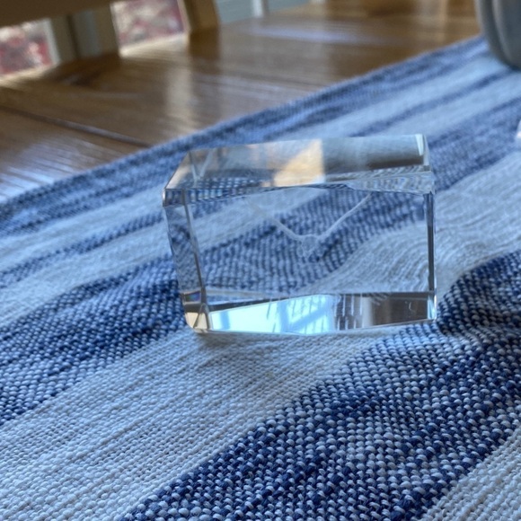 Glass Cube 3D Laser Etched Eagle with 2 American Flags Flying  Globe Hologram - Picture 11 of 12